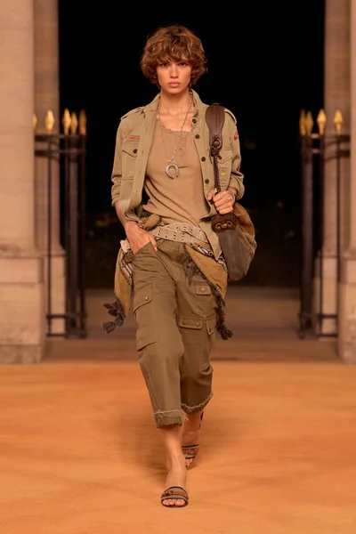 Look 1